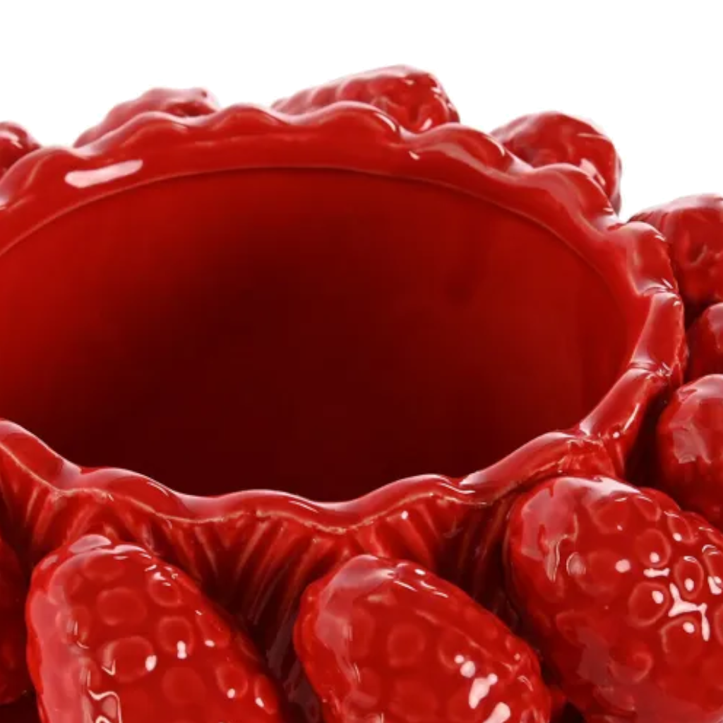 Steingutvase mit Himbeeren, Höhe 16cm.