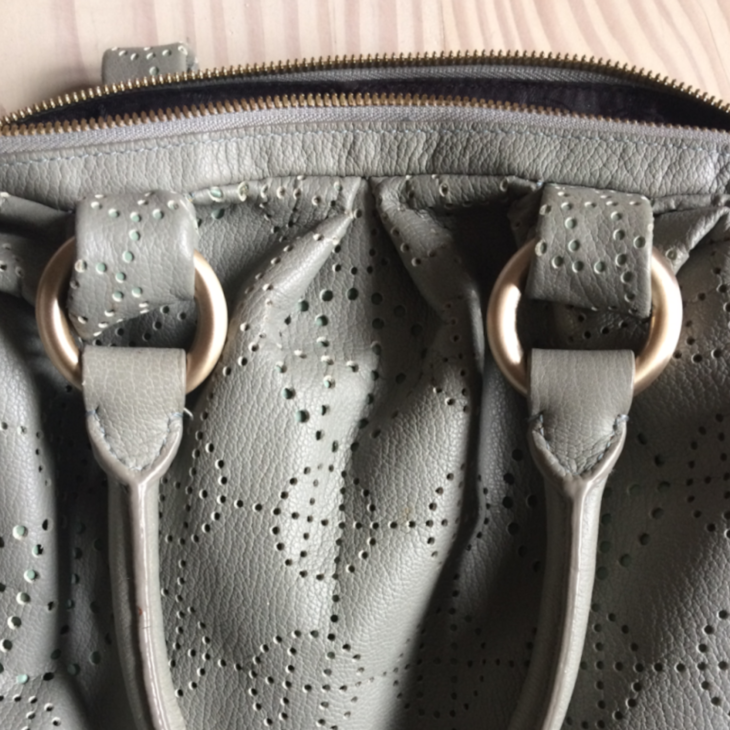 HUGO BOSS Handtasche.