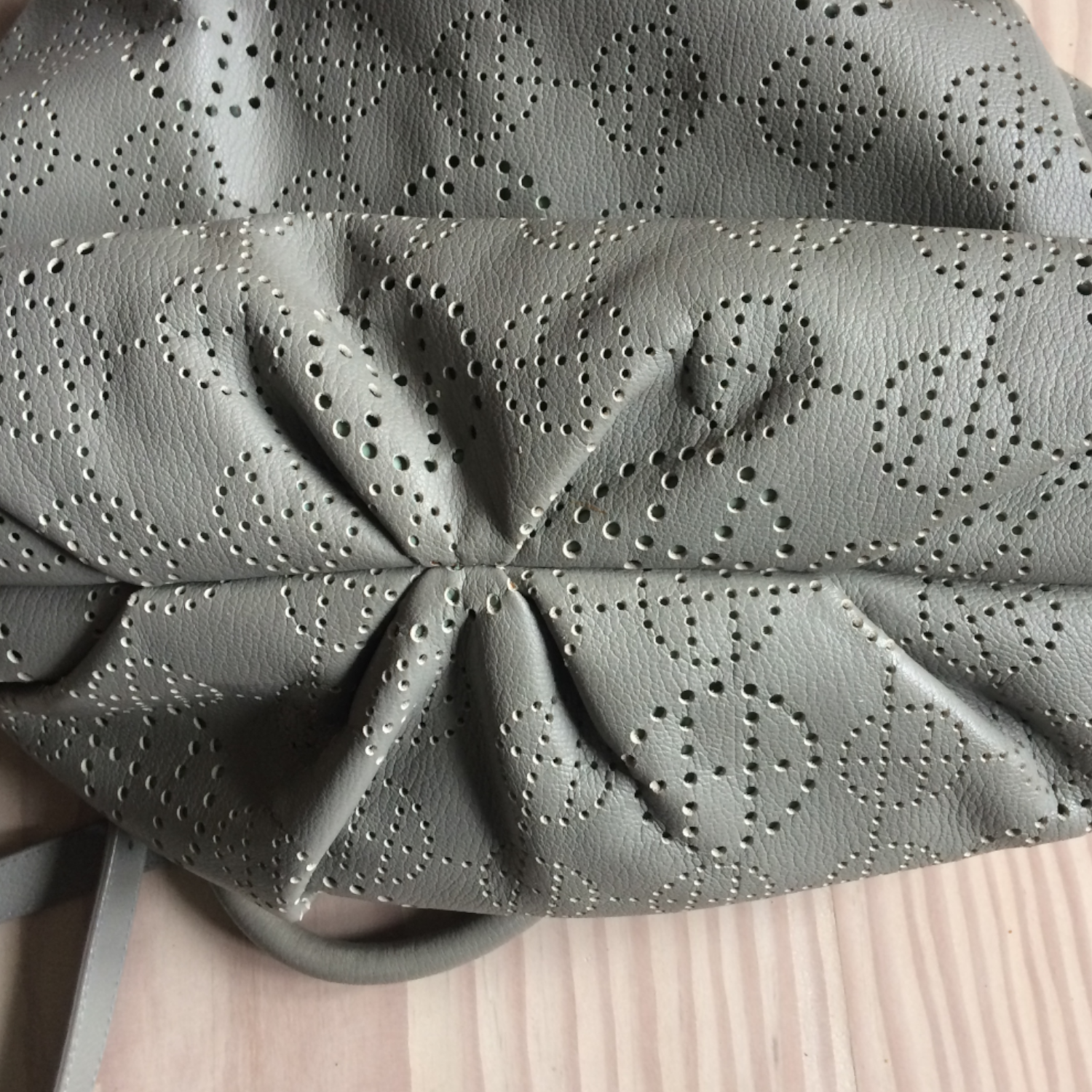 HUGO BOSS Handtasche.