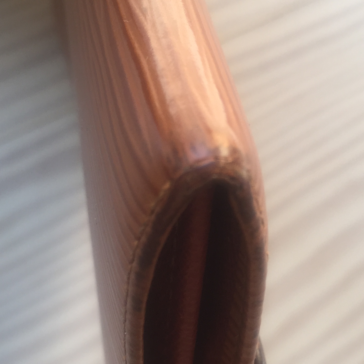 Louis Vuitton Epi Geldbörse aus Leder – Eleganz in zeitlosem Cognac.